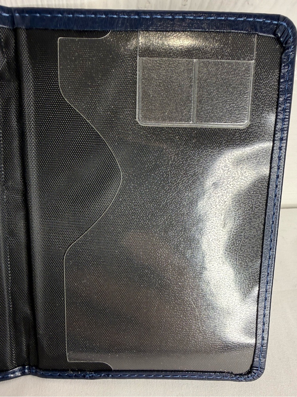 PASSPORT USA PASSPORT FOLDING ID HOLDER/CASE/ COVER - Picture 4 of 10